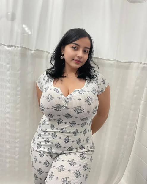 2000 unlimited shot door step genuine high profile VIP college girl av