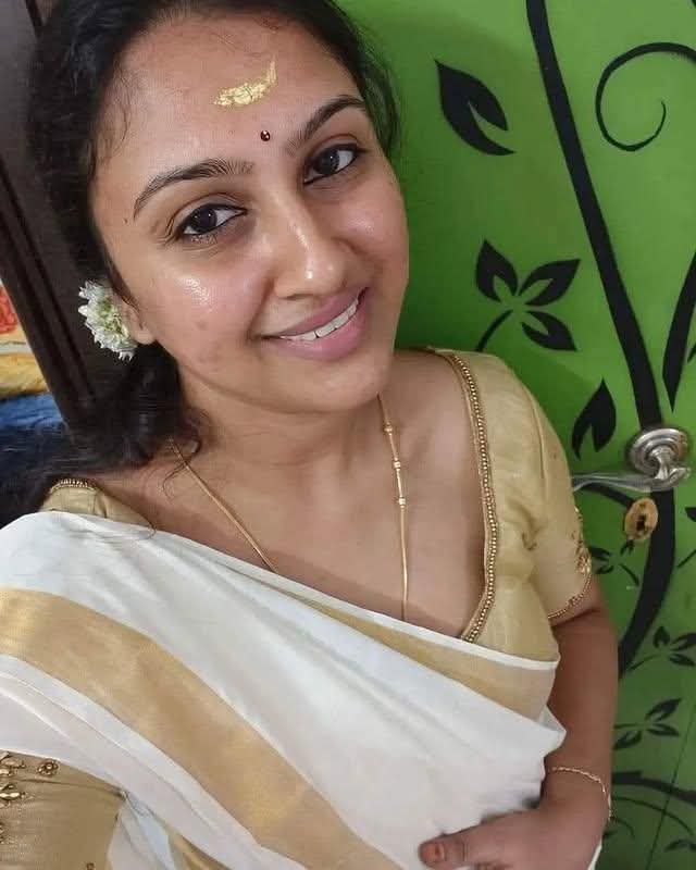 Malayal🔥college girl aunty available 2k shot 5k night unlimited enjoy