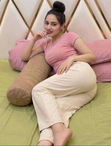 VADODARA CALL ME COLLEGE GIRLS HOUSE WIFE HOTEL AND